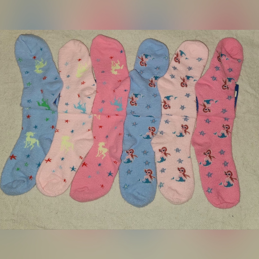 Colorful Unicorn, Mermaid, and Star Cozy Socks (5 pairs) Glow In The Dark - Picture 4 of 4